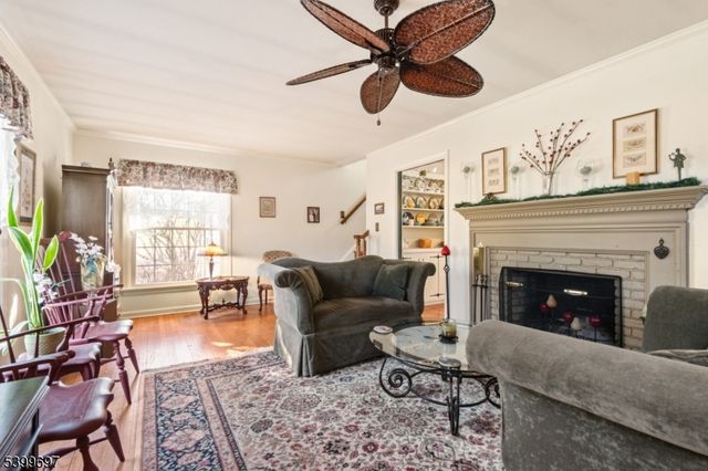 18 Farview Dr, Clinton Twp., NJ 08801