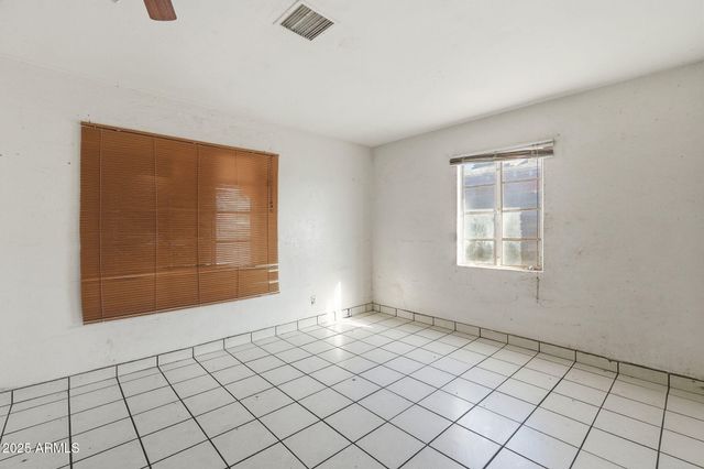 117 W ROESER Road, Phoenix, AZ 85041