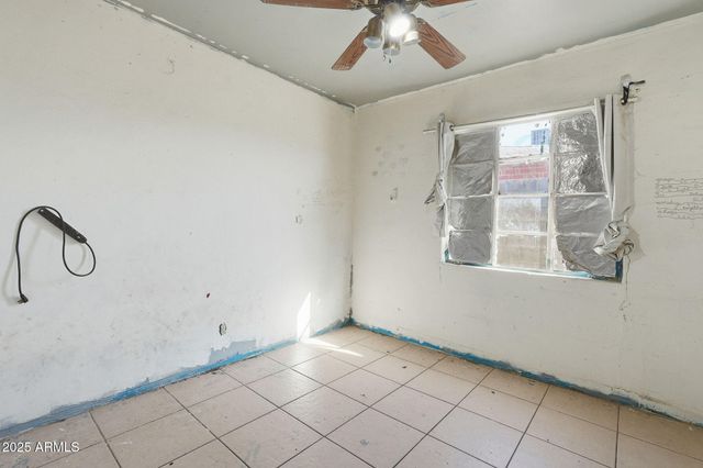 117 W ROESER Road, Phoenix, AZ 85041