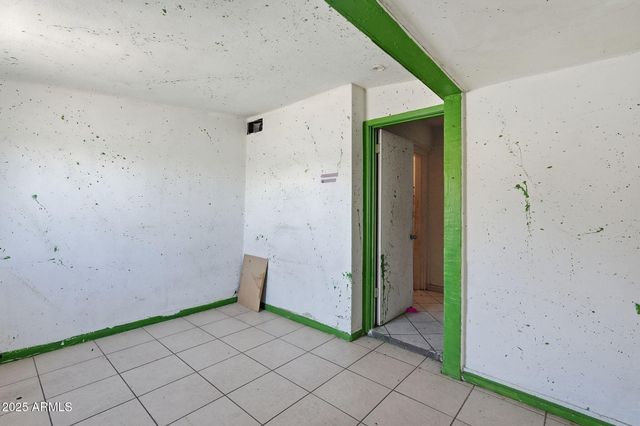 117 W ROESER Road, Phoenix, AZ 85041