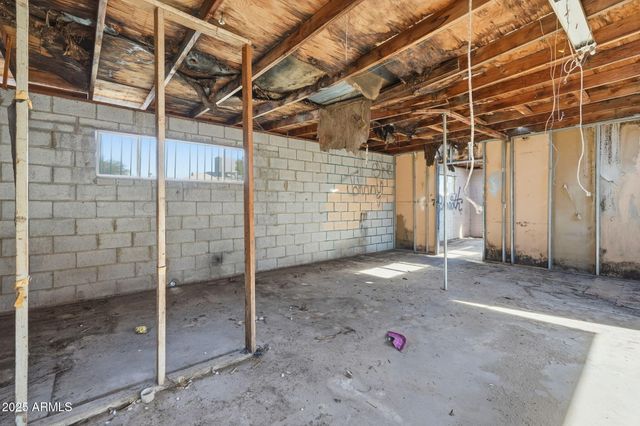 117 W ROESER Road, Phoenix, AZ 85041