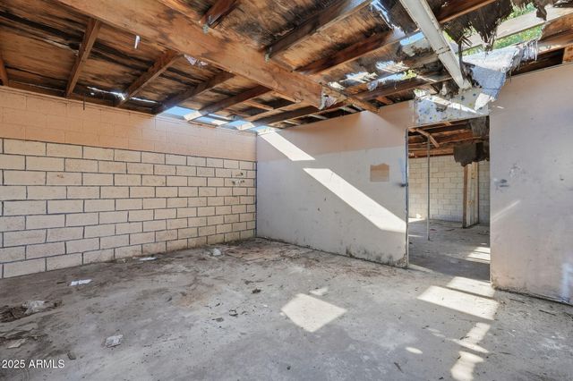 117 W ROESER Road, Phoenix, AZ 85041