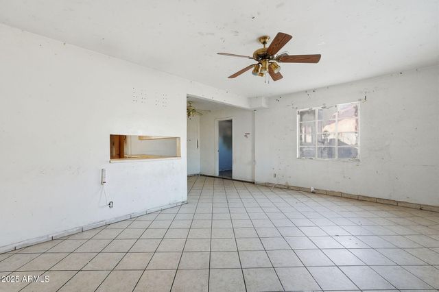 117 W ROESER Road, Phoenix, AZ 85041