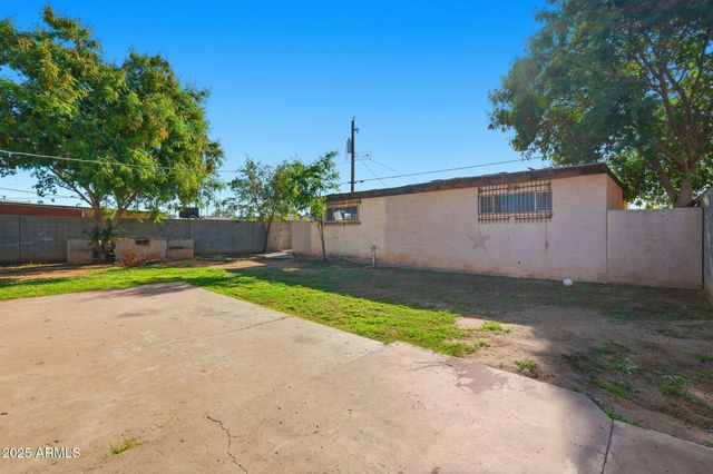 117 W ROESER Road, Phoenix, AZ 85041
