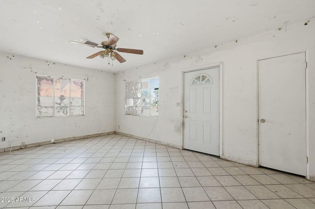 117 W ROESER Road, Phoenix, AZ 85041