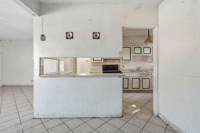 117 W ROESER Road, Phoenix, AZ 85041