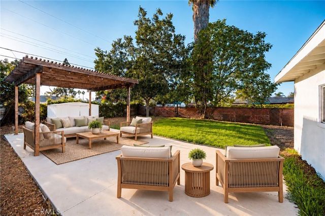 705 S Corlett Avenue, Compton, CA 90220