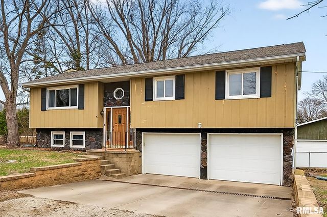 15314 N VONACHEN Drive, Chillicothe, IL 61523