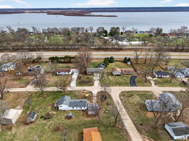 15314 N VONACHEN Drive, Chillicothe, IL 61523