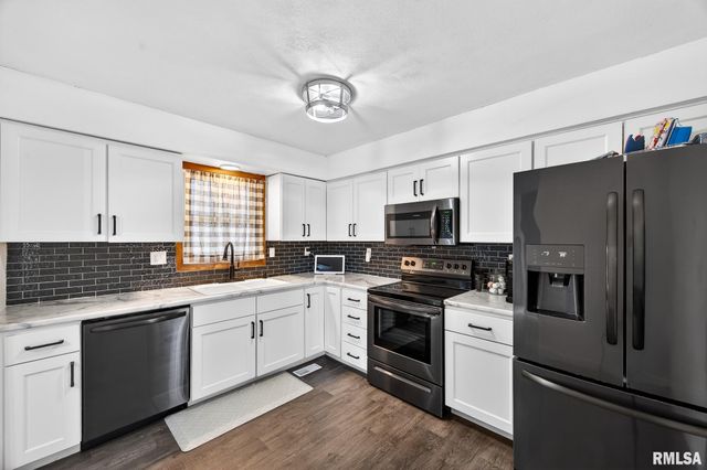 15314 N VONACHEN Drive, Chillicothe, IL 61523