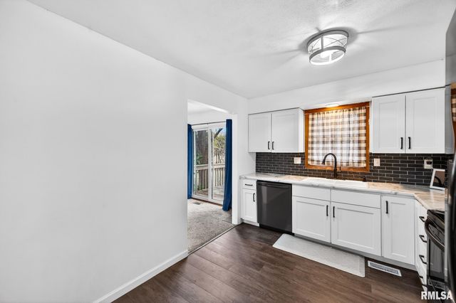 15314 N VONACHEN Drive, Chillicothe, IL 61523