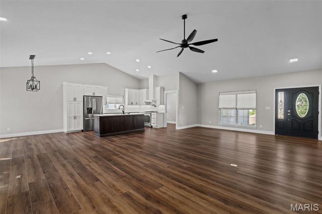 1706 Chestnut Farms Court, Fenton, MO 63026