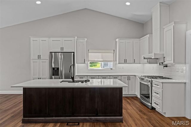 1706 Chestnut Farms Court, Fenton, MO 63026