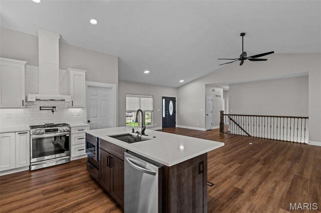 1706 Chestnut Farms Court, Fenton, MO 63026