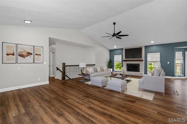 1706 Chestnut Farms Court, Fenton, MO 63026