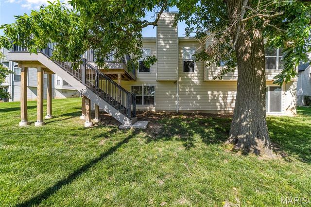 1706 Chestnut Farms Court, Fenton, MO 63026
