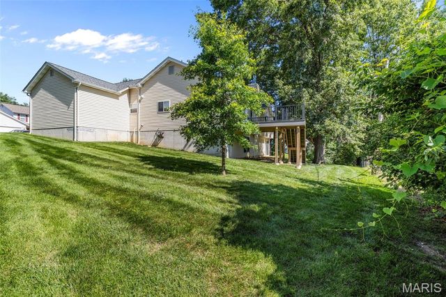1706 Chestnut Farms Court, Fenton, MO 63026