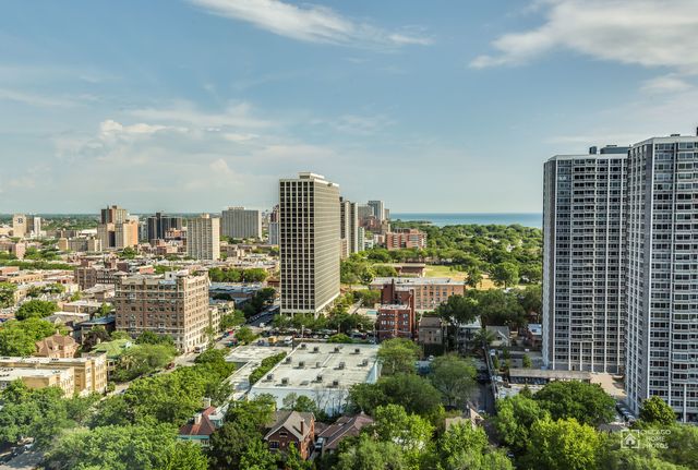 720 W Gordon Terrace 3B, Chicago, IL 60613