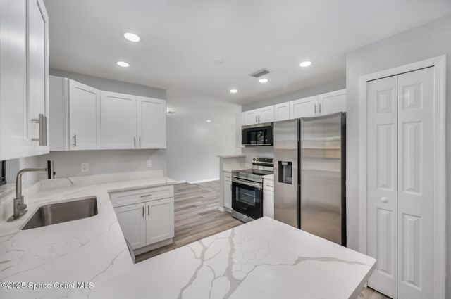 1521 Baker Street NE, Palm Bay, FL 32907