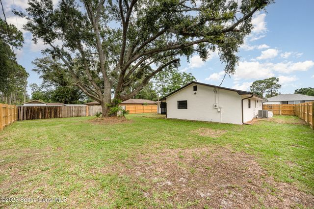 1521 Baker Street NE, Palm Bay, FL 32907