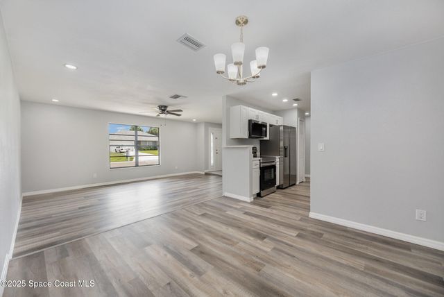 1521 Baker Street NE, Palm Bay, FL 32907