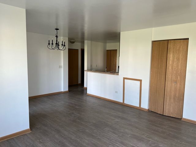 2115 Silverstone Drive 2115, Carpentersville, IL 60110