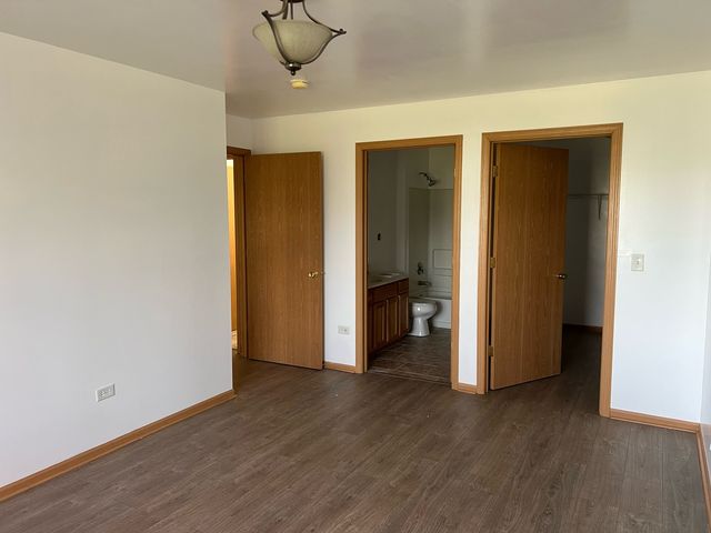 2115 Silverstone Drive 2115, Carpentersville, IL 60110