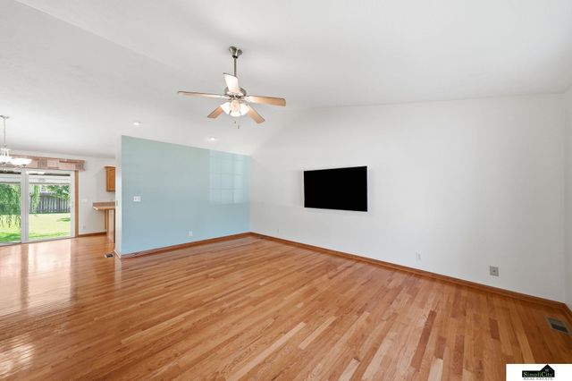 5241 N 11Th Street, Lincoln, NE 68521