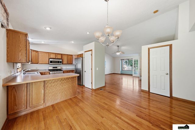 5241 N 11Th Street, Lincoln, NE 68521