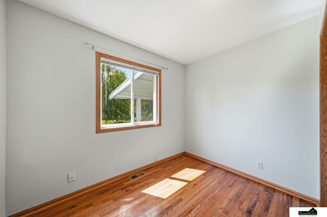 5241 N 11Th Street, Lincoln, NE 68521