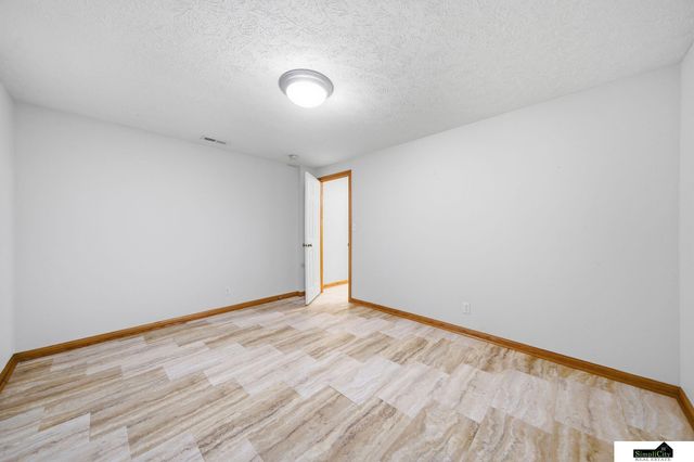 5241 N 11Th Street, Lincoln, NE 68521