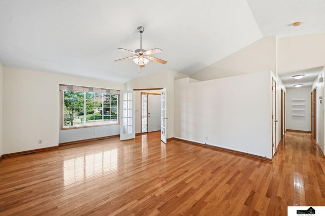 5241 N 11Th Street, Lincoln, NE 68521