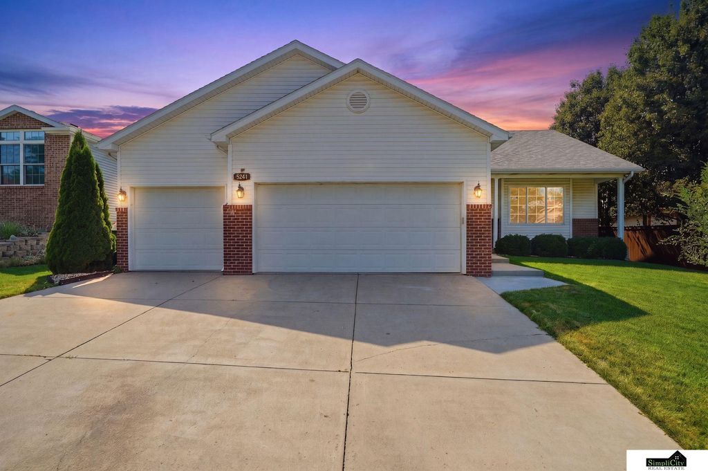5241 N 11Th Street, Lincoln, NE 68521