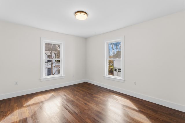 3 Niles Street, Dover, NH 03820