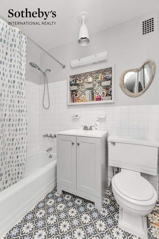 201 E 37th St Apt 3F, New York City, NY 10016
