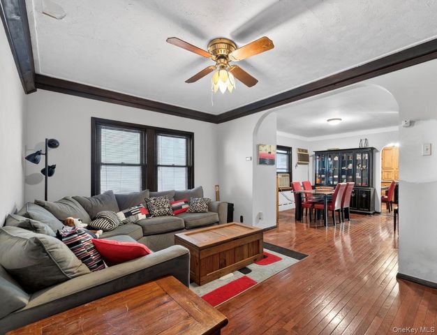 7748 74th Street, Glendale, NY 11385