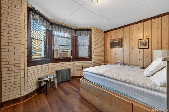 7748 74th Street, Glendale, NY 11385