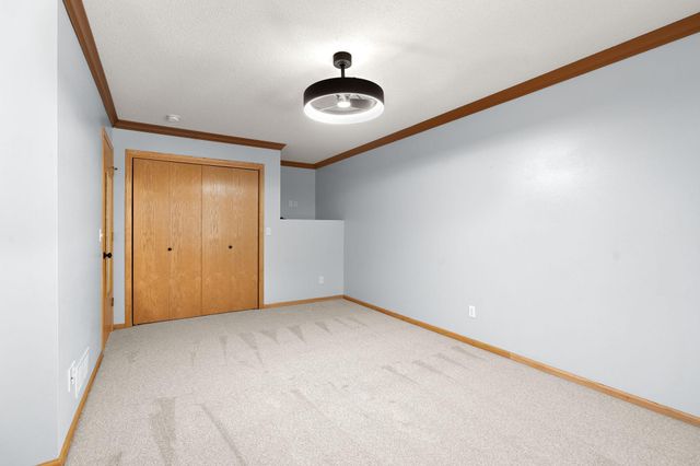 875 18th Street SE, Owatonna, MN 55060