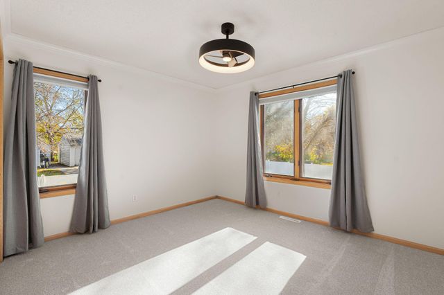 875 18th Street SE, Owatonna, MN 55060