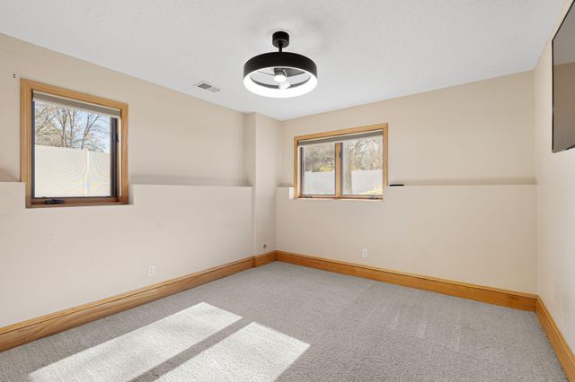 875 18th Street SE, Owatonna, MN 55060