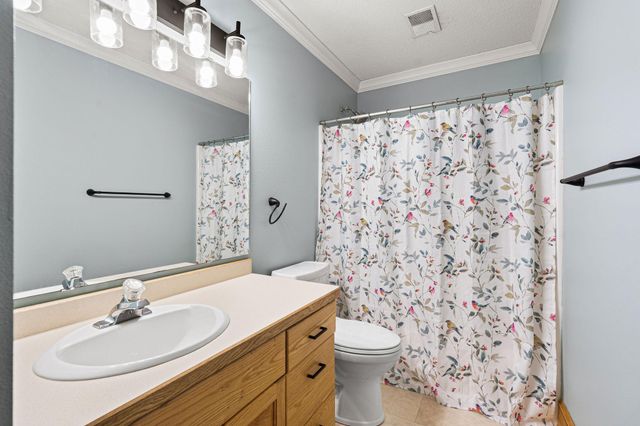 875 18th Street SE, Owatonna, MN 55060