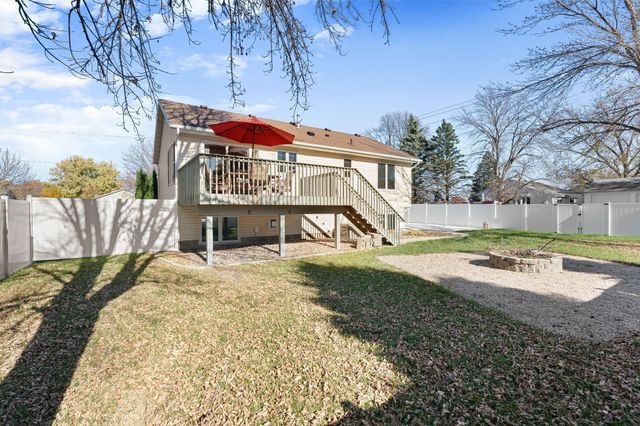 875 18th Street SE, Owatonna, MN 55060