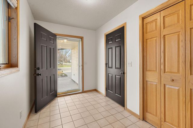 875 18th Street SE, Owatonna, MN 55060