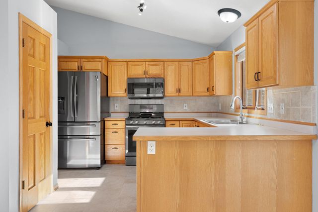 875 18th Street SE, Owatonna, MN 55060