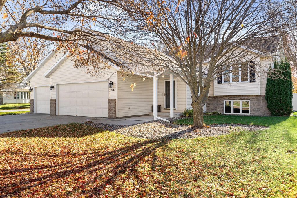 875 18th Street SE, Owatonna, MN 55060