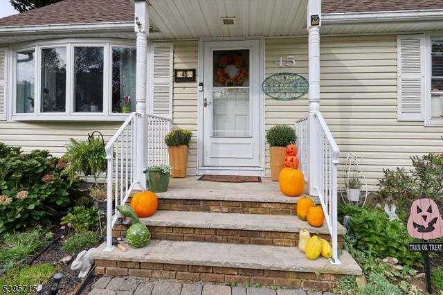 45 Maplewood Ave, Wayne Twp., NJ 07470