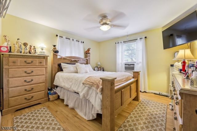 45 Maplewood Ave, Wayne Twp., NJ 07470
