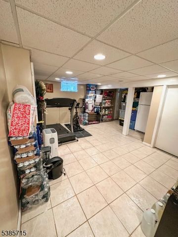 45 Maplewood Ave, Wayne Twp., NJ 07470