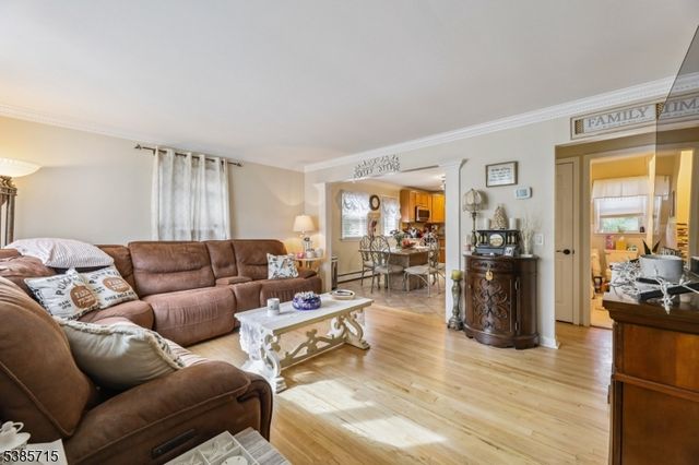 45 Maplewood Ave, Wayne Twp., NJ 07470