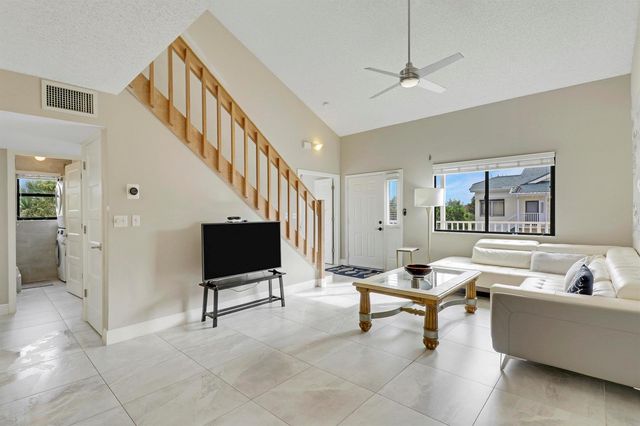 360 Bella Vista Court N 60, Jupiter, FL 33477